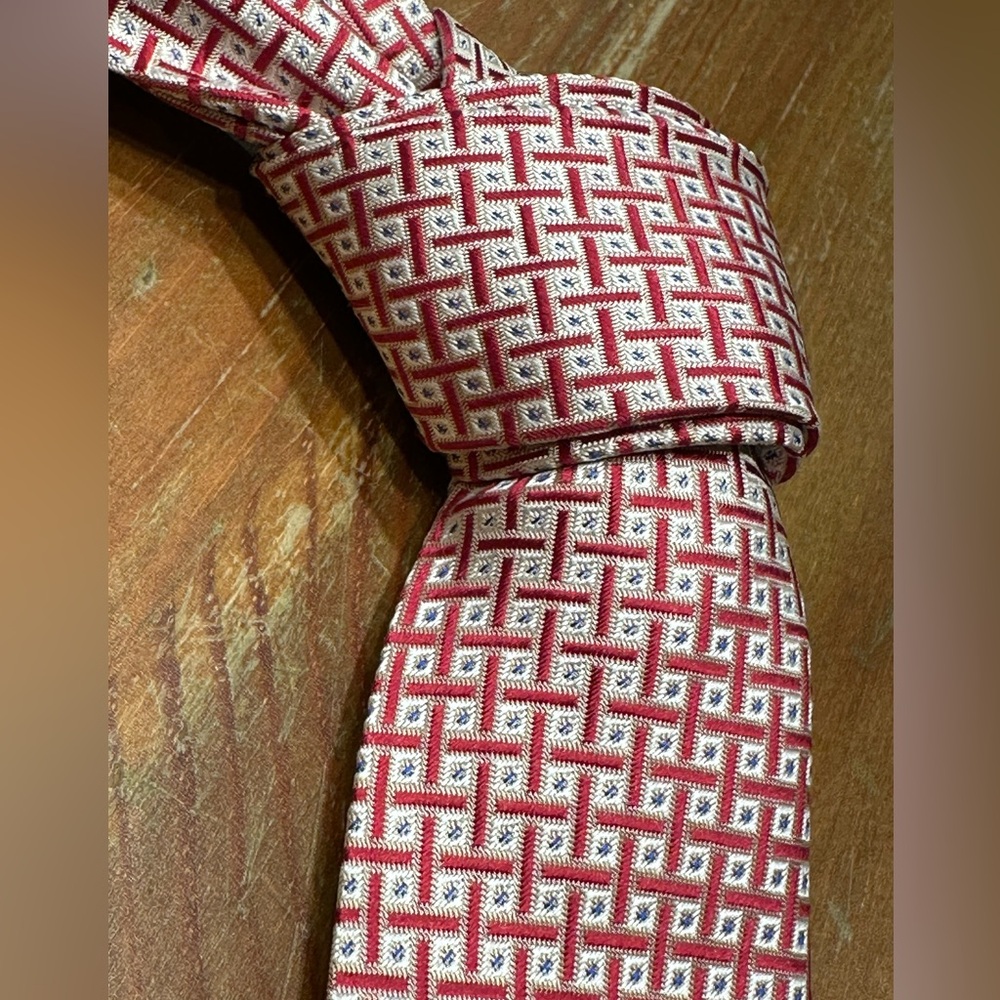 Vintage Italian 100% Silk Tie Stylish Red and White Small Geometric Pattern